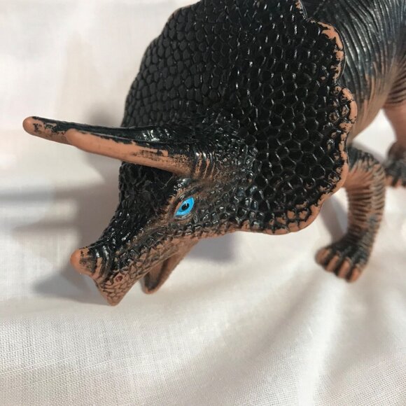 Vintage 1998 TRICERATOPS Toy Figure Dinosaur Black Brown Blue Eyes Squishy Vinyl - Picture 2 of 10